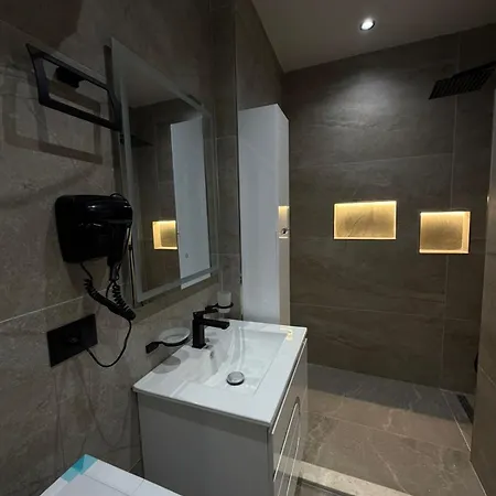 Apartament *